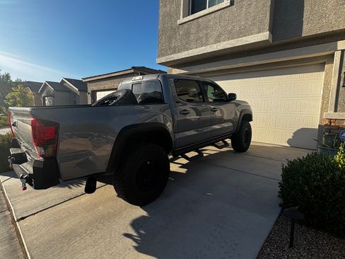 Used 2021 Toyota Tacoma SR5 w/ Trail Edition AWD/4WD image 5