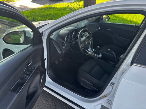Used 2012 Chevrolet Cruze Eco image 10