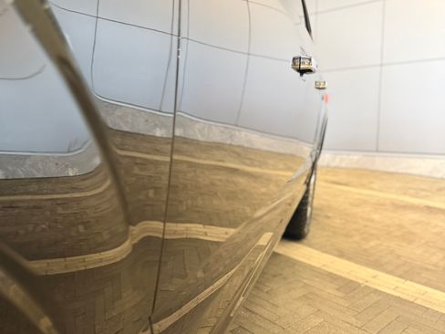 Used 2020 Ford F150 Platinum w/ Equipment Group 701A Luxury image 8