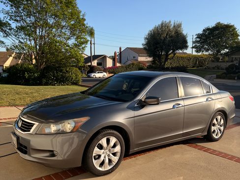 Used 2010 Honda Accord EX-L image 4