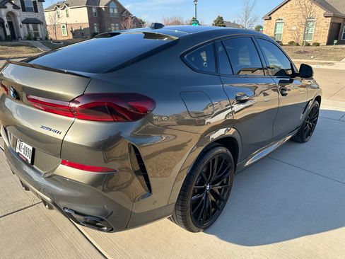 Used 2024 BMW X6 xDrive40i w/ Executive Package image 6