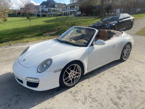 Used 2011 Porsche 911 Carrera S RWD image 5