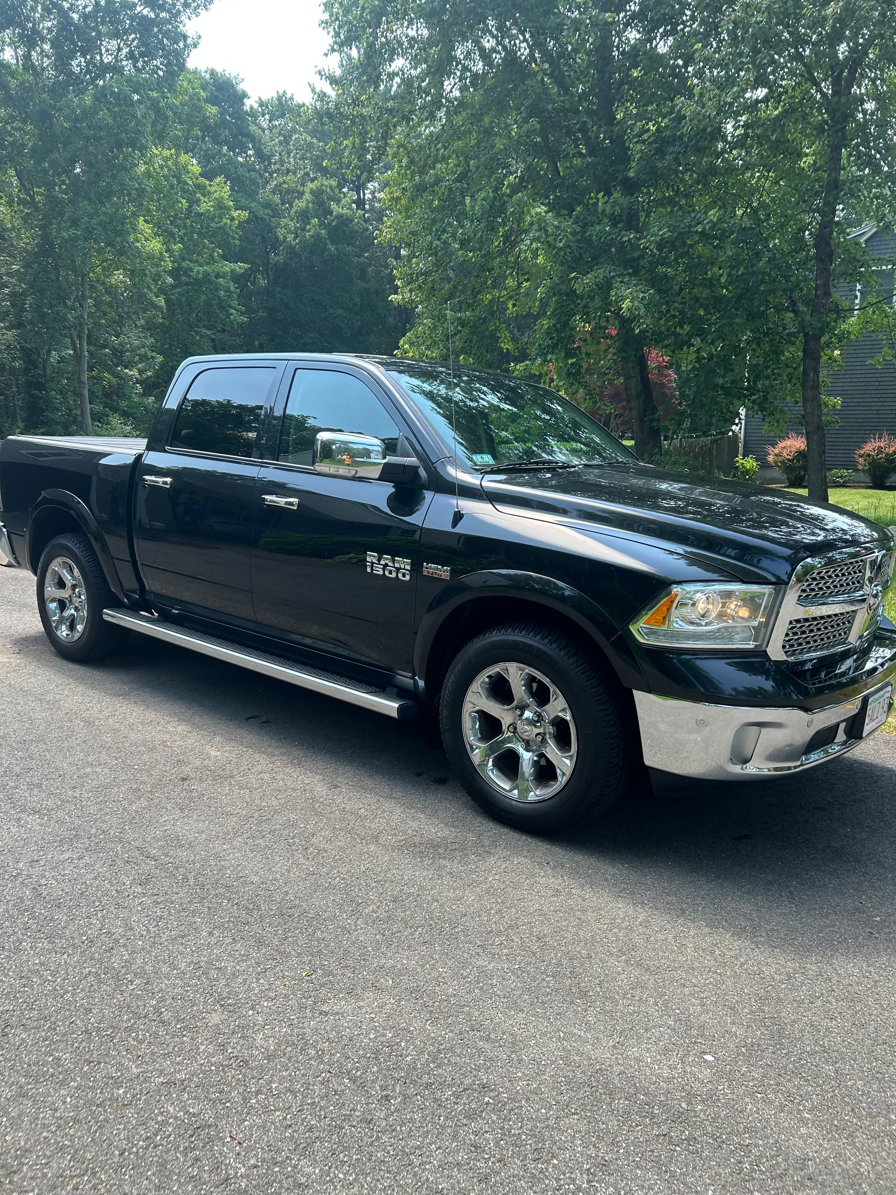 Used 2015 RAM 1500 Laramie w/ Convenience Group AWD/4WD image 1