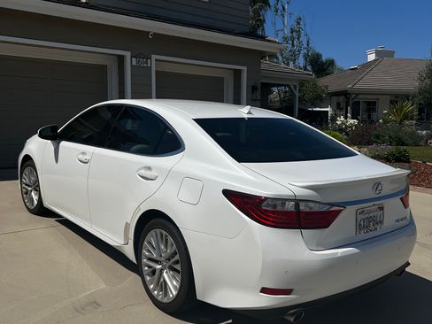 Used 2013 Lexus ES 350 w/ Luxury Pkg FWD image 5