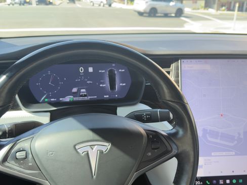 Used 2021 Tesla Model X Long Range AWD/4WD image 6