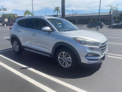 Used 2018 Hyundai Tucson SEL image 4
