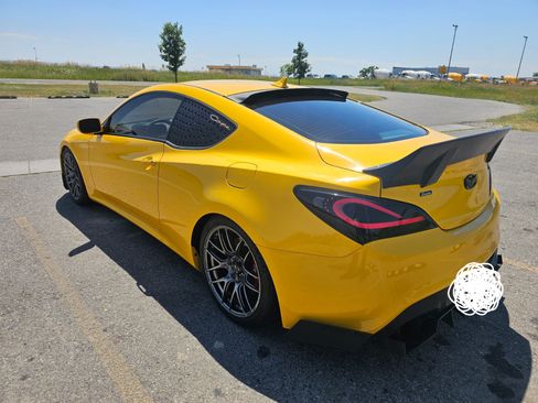 Used 2012 Hyundai Genesis 3.8 image 5