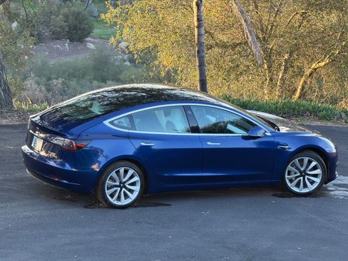 Used 2019 Tesla Model 3 Long Range image 13