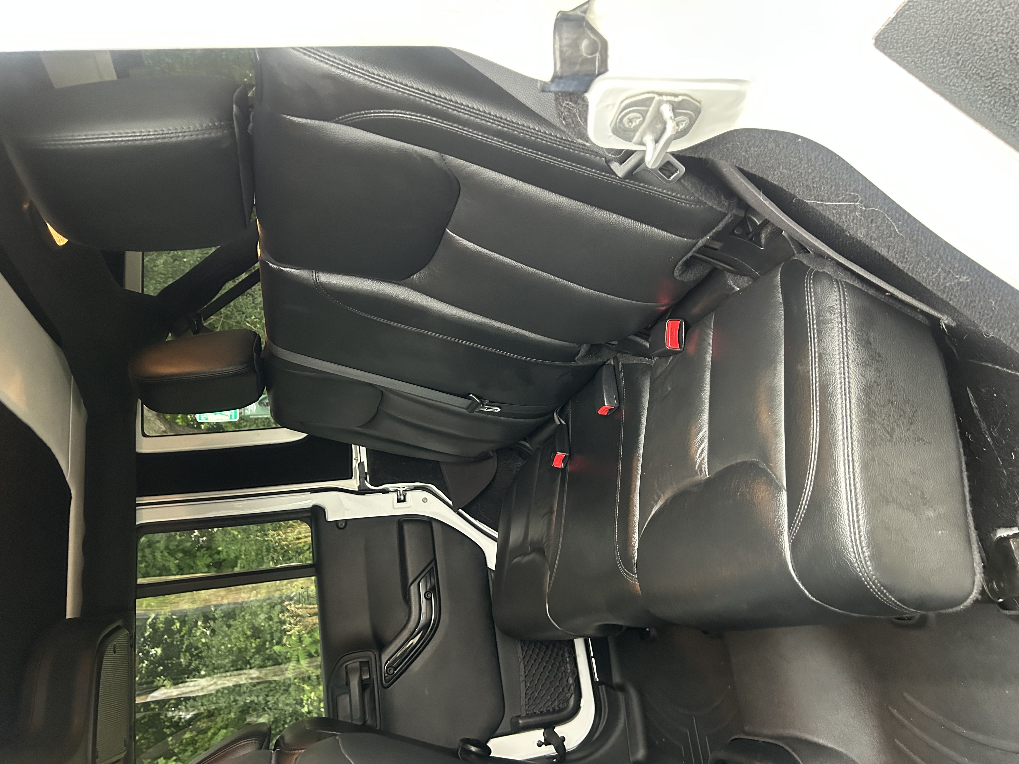 Used 2015 Jeep Wrangler Unlimited Sahara AWD/4WD image 6