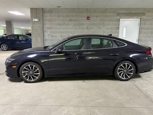 Used 2023 Hyundai Sonata Limited w/ Cargo Package FWD image 9