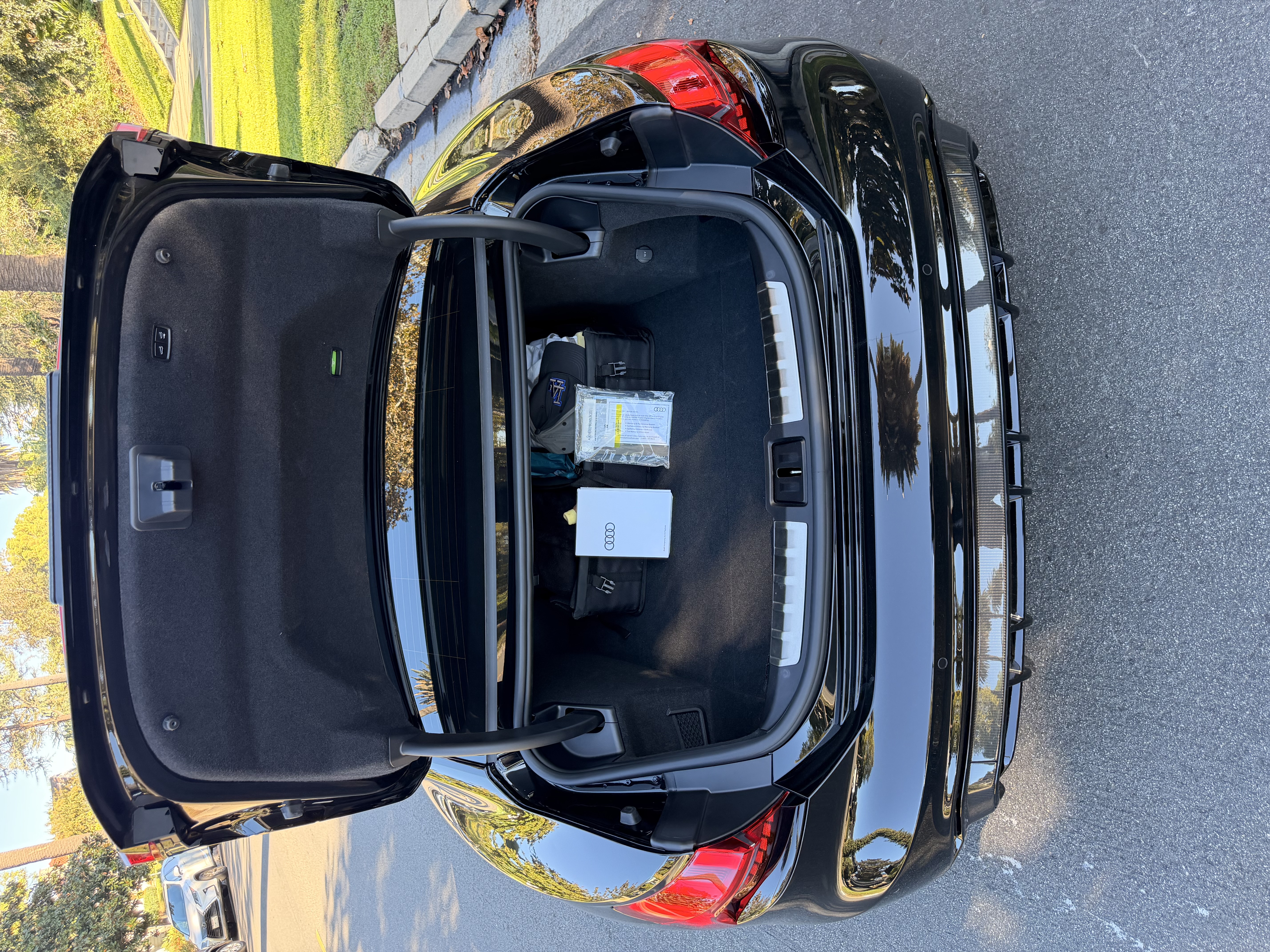 Used 2022 Audi RS e-tron GT AWD/4WD image 24