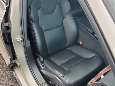 Used 2021 Volvo S60 T8 R-Design Expression AWD/4WD image 20