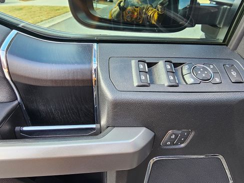 Used 2019 Ford F350 Platinum w/ Platinum Ultimate Package image 10