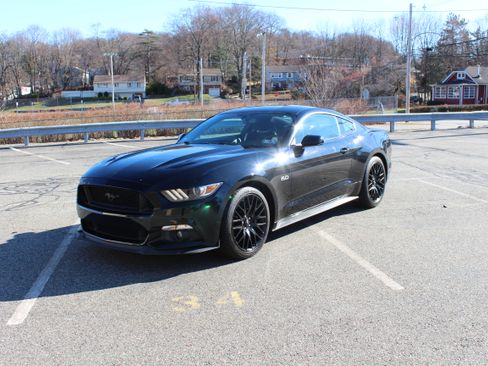 Used 2017 Ford Mustang GT w/ GT Performance Package image 1