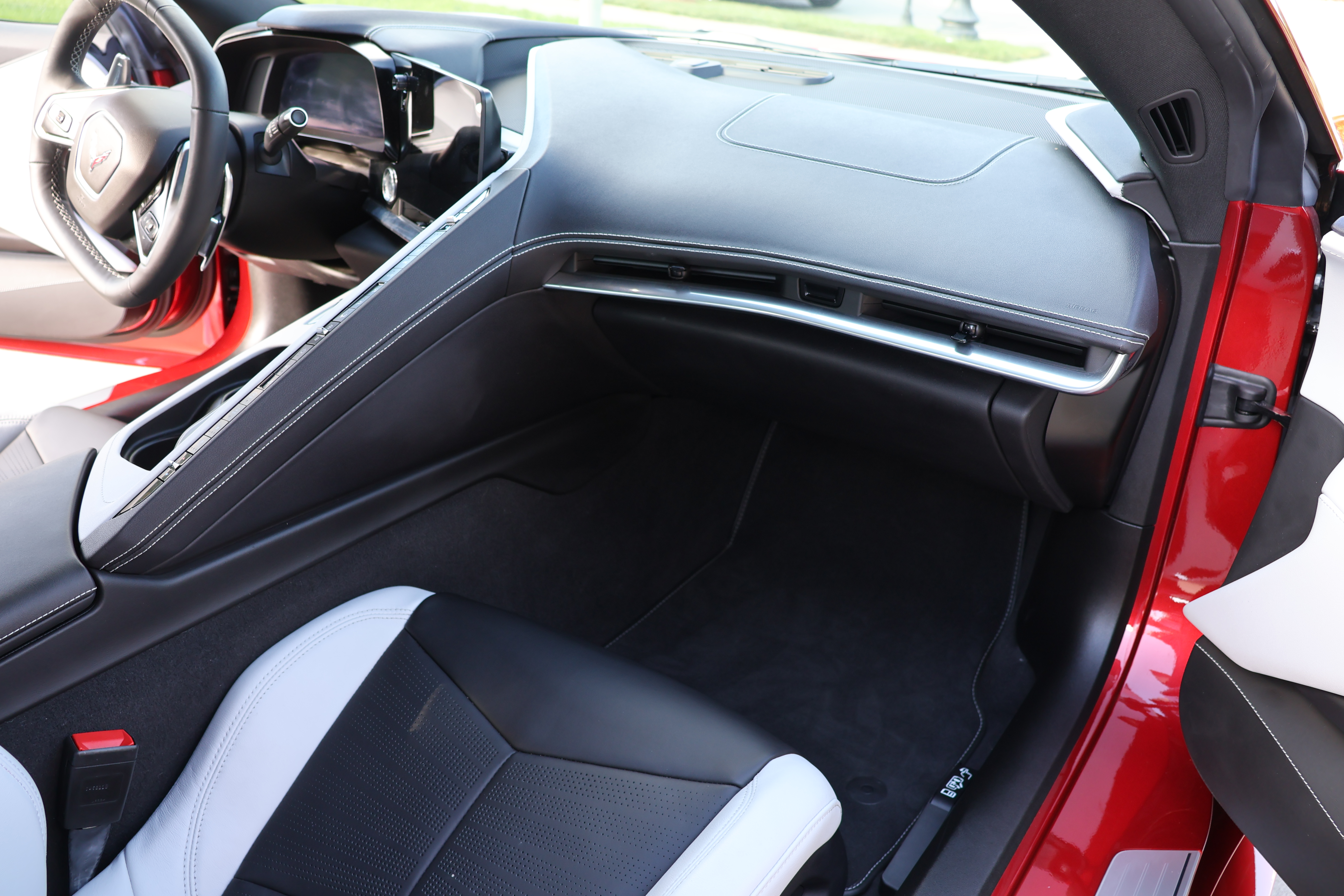 Used 2021 Chevrolet Corvette Stingray Preferred Cpe w/ Z51 Performance Package RWD image 26