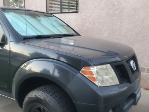 Used 2012 Nissan Frontier SV RWD image 2