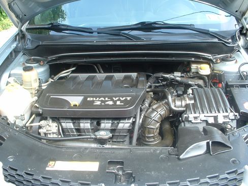 Used 2013 Dodge Avenger SXT w/ Rallye Appearance Group image 9