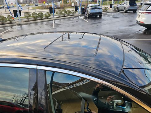 Used 2012 INFINITI G37 x Sedan w/ Premium Pkg image 11