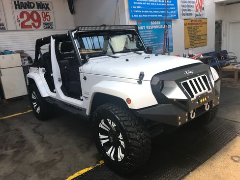 Used 2013 Jeep Wrangler Unlimited Sahara w/ Dual Top Group image 2