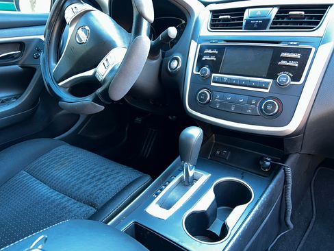 Used 2016 Nissan Altima 2.5 S w/ Power Driver Seat Package image 6