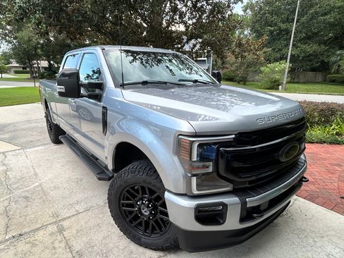 Used 2022 Ford F250 Lariat w/ Black Appearance Package AWD/4WD image 9