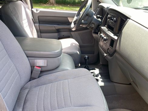 Used 2009 Dodge Ram 2500 Truck SXT image 10