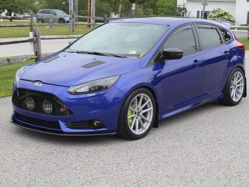 Used 2014 Ford Focus ST w/ Equipment Group 201A FWD image 10