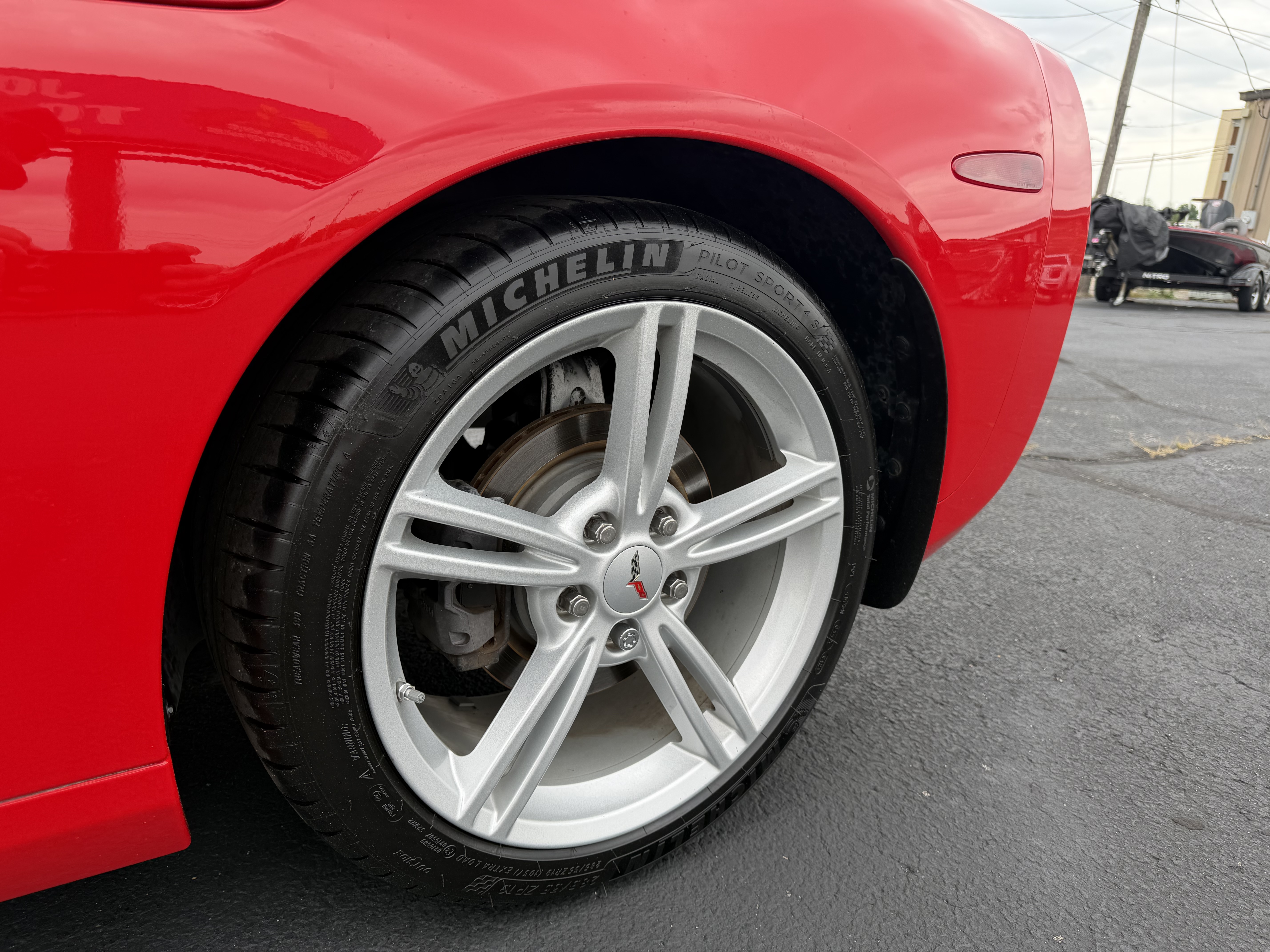Used 2010 Chevrolet Corvette Coupe w/ 1LT RWD image 4