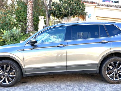 Used 2022 Volkswagen Tiguan SE image 9