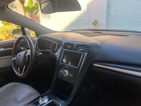 Used 2017 Ford Fusion Energi Titanium image 10