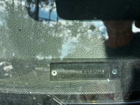 Used 2014 Mercedes-Benz Sprinter 3500 image 19