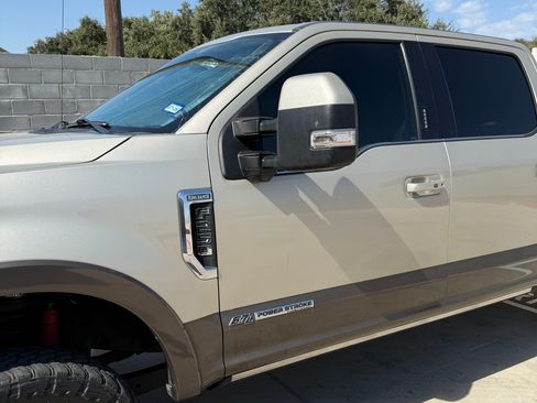 Used 2017 Ford F250 King Ranch w/ King Ranch Ultimate Package image 9