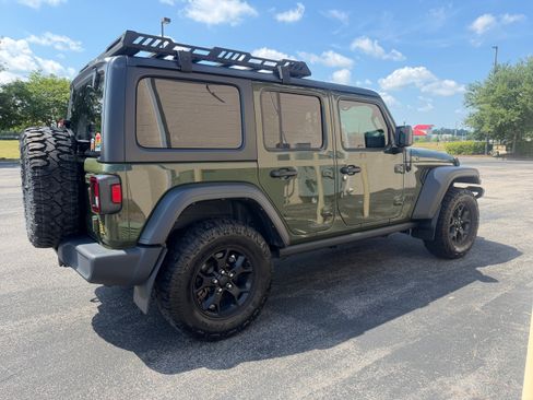 Used 2023 Jeep Wrangler Unlimited Sport AWD/4WD image 4