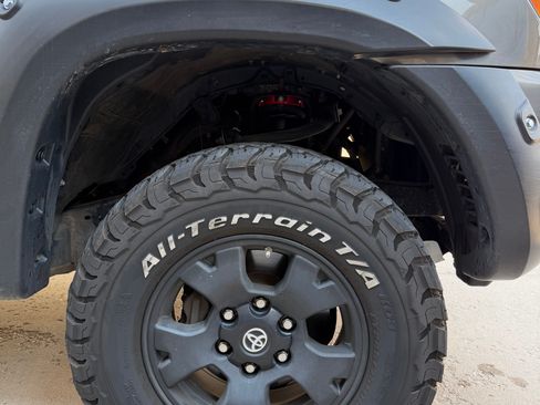 Used 2011 Toyota Tacoma 4x4 Double Cab w/ SR5 Pkg #2 image 8