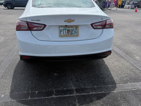 Used 2019 Chevrolet Malibu LT FWD image 4