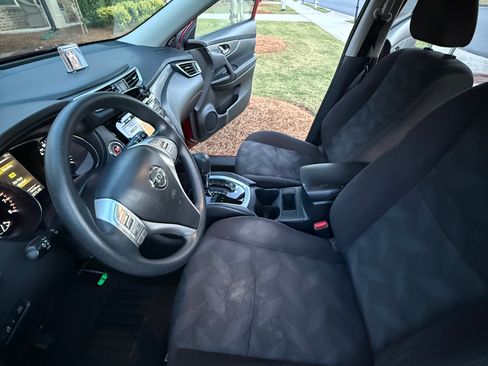 Used 2015 Nissan Rogue SV FWD image 6