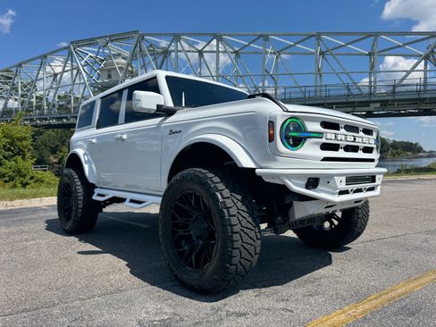 Used 2022 Ford Bronco Outer Banks AWD/4WD image 1