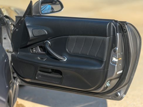 Used 2004 Honda S2000 image 19