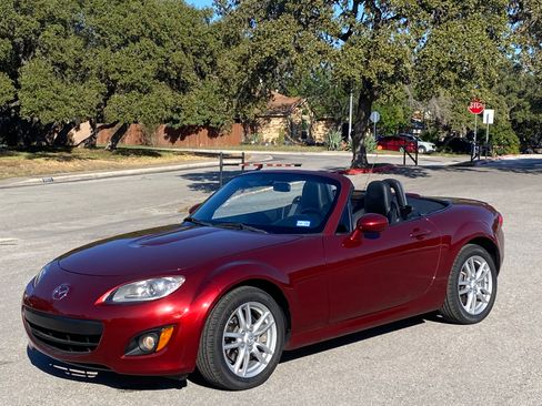 Used 2011 MAZDA MX-5 Miata Sport image 1