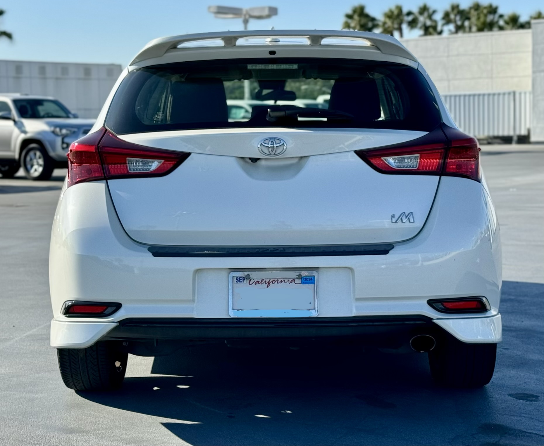 Used 2017 Toyota Corolla iM w/ Carpet Mat Package FWD image 5
