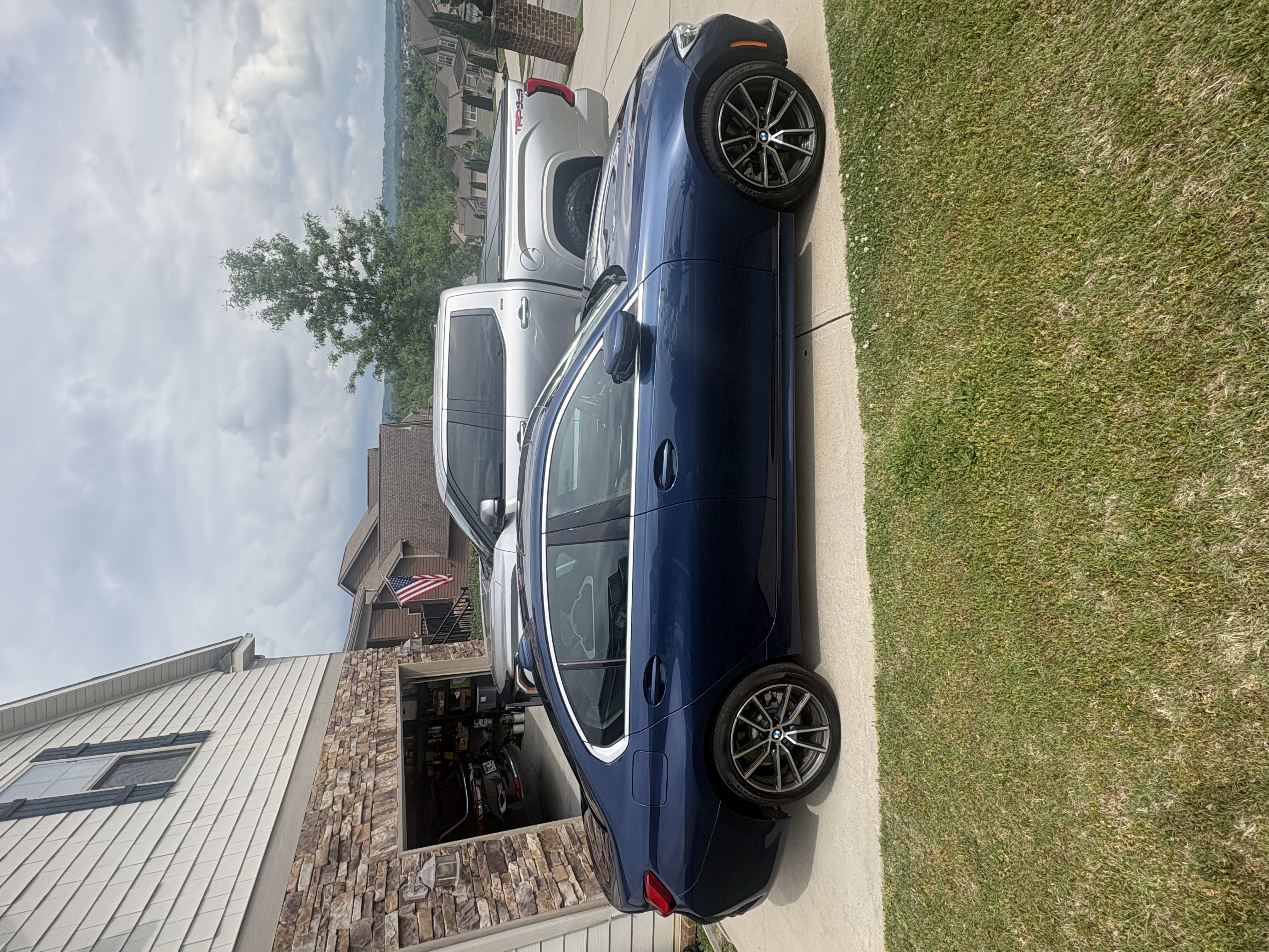 Used 2021 BMW 330i Sedan w/ Premium Package RWD image 5