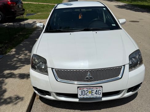 Used 2010 Mitsubishi Galant SE FWD image 11