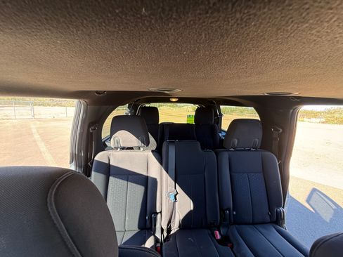 Used 2016 Ford Expedition EL XLT image 15