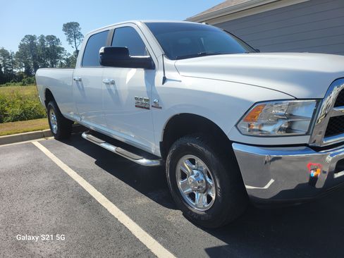 Used 2015 RAM 2500 SLT image 1