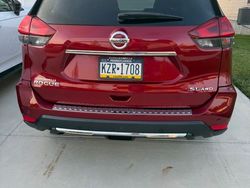 Used 2019 Nissan Rogue SL w/ Premium Package AWD/4WD image 5
