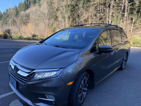 Used 2018 Honda Odyssey Elite image 1