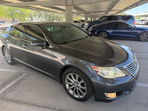Used 2010 Lexus LS 460 RWD image 9