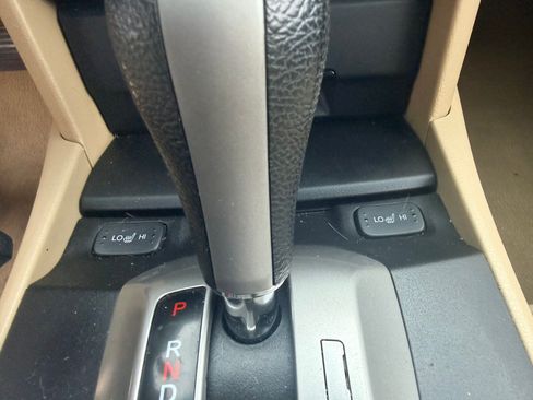 Used 2010 Honda Accord EX-L image 17
