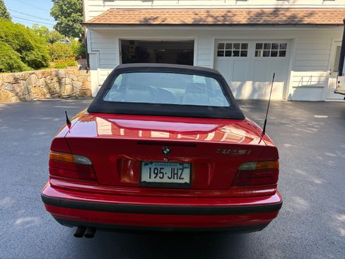 Used 1995 BMW 325i Convertible RWD image 1