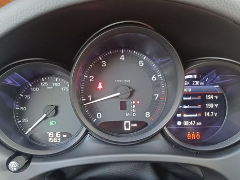 Used 2024 Porsche Macan image 18